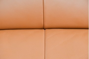 中古　カリモク家具(karimoku)　Chitano(チターノ)　レザー(本革)　やわらかな丸みが魅力の三人掛けソファ　定価約35万円　(R-087542)