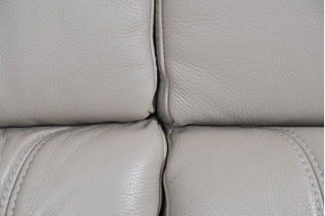 新古　展示品　美品　ドイツ高級ブランド　himolla(ヒモラ)　フーゴ　本革(レザー)　ハイバック形状の三人掛けソファ　定価約60万円　(R-087543)