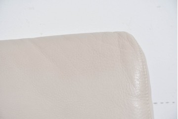 中古　カリモク家具(karimoku)　オーク材　本革(レザー)　ナチュラルモダンな3人掛けソファ　定価約28万円　(R-087544)