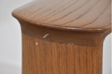 中古　カリモク家具(karimoku)　オーク材　本革(レザー)　ナチュラルモダンな3人掛けソファ　定価約28万円　(R-087544)