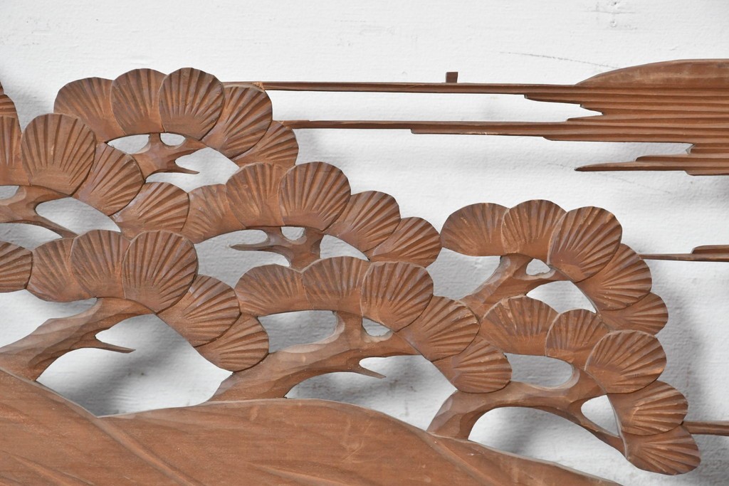 アンティーク建具　昭和初期　松と山水風景の彫刻が美しい欄間1枚　(R-087546)