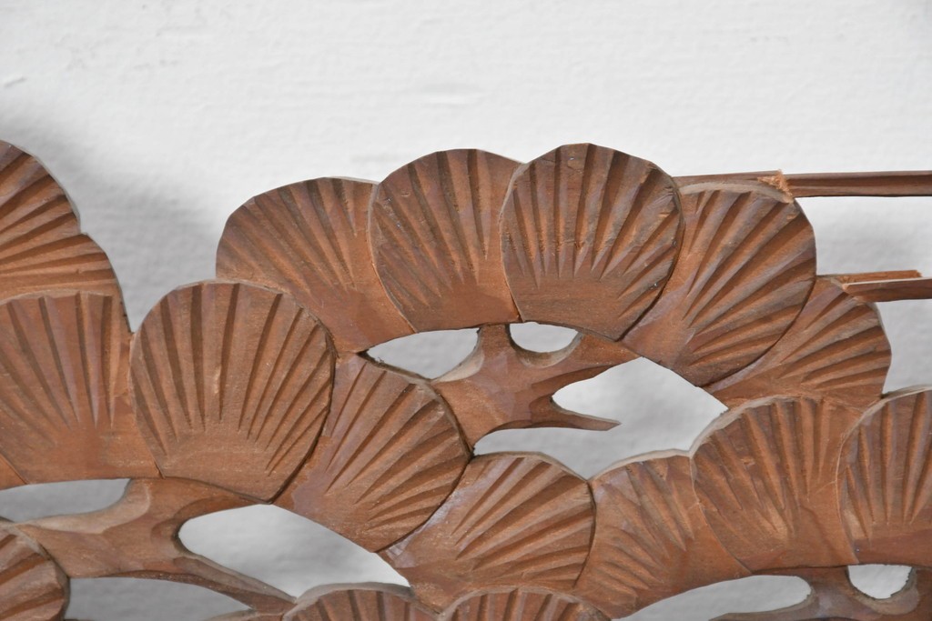 アンティーク建具　昭和初期　松と山水風景の彫刻が美しい欄間1枚　(R-087546)