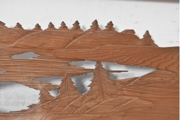 アンティーク建具　昭和初期　松と山水風景の彫刻が美しい欄間1枚　(R-087546)