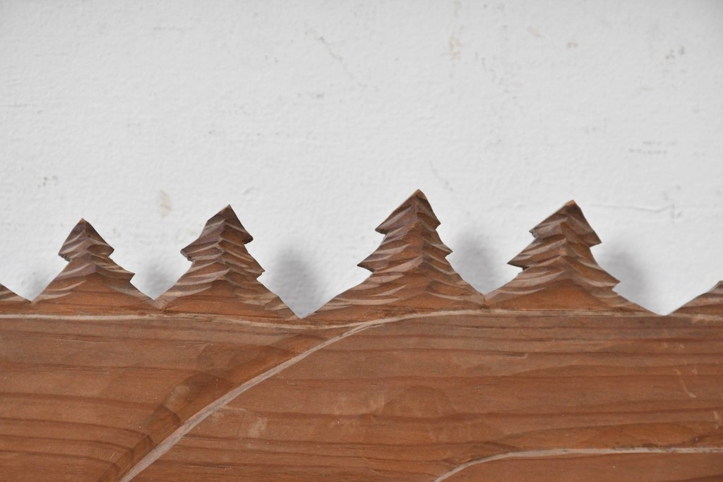 アンティーク建具　昭和初期　松と山水風景の彫刻が美しい欄間1枚　(R-087546)