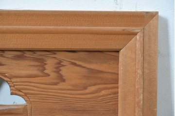 ヴィンテージ建具　昭和中期　松竹の彫刻が施された欄間1枚　(R-087549)