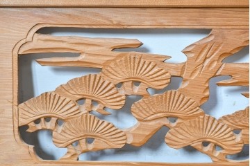 ヴィンテージ建具　昭和中期　松竹の彫刻が施された欄間1枚　(R-087549)