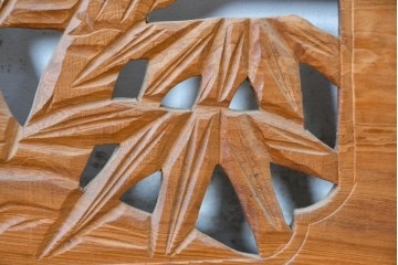 ヴィンテージ建具　昭和中期　松竹の彫刻が施された欄間1枚　(R-087549)