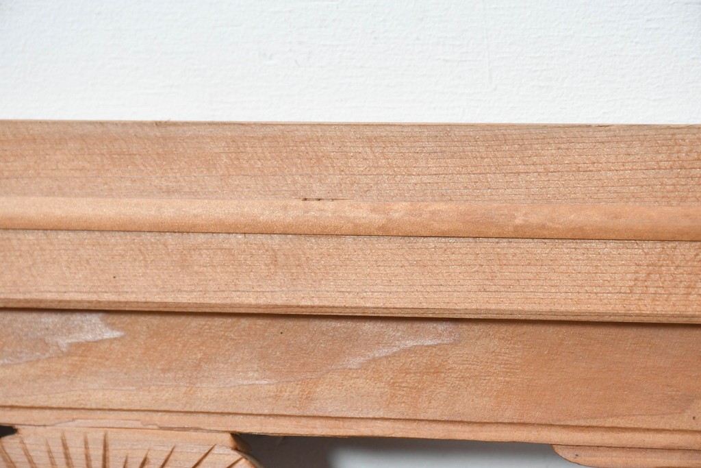 ヴィンテージ建具　昭和中期　松竹の彫刻が施された欄間1枚　(R-087549)