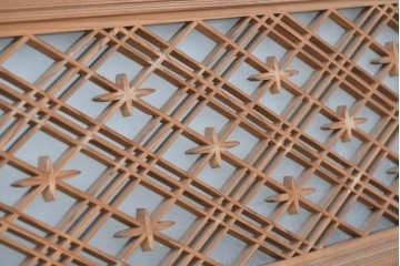 ヴィンテージ建具　昭和中期　片面ガラス　精緻な組子細工と意匠が美しい欄間1枚　(R-087551)