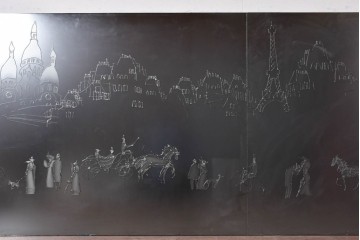 現代アート　在銘　R.Akiyama(秋山亮太)作　クラシカルなパリの街並みを描いた特大ガラスパネルアート　(R-087552)