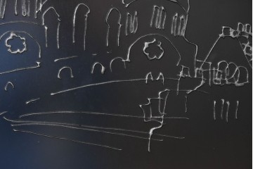 現代アート　在銘　R.Akiyama(秋山亮太)作　クラシカルなパリの街並みを描いた特大ガラスパネルアート　(R-087552)