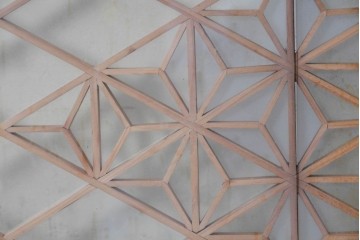 ヴィンテージ建具　昭和中期　両面ガラス　麻の葉模様の組子が美しい欄間1枚　(R-087553)