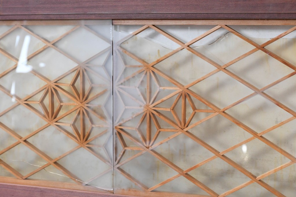 ヴィンテージ建具　昭和中期　両面ガラス　麻の葉模様の組子が美しい欄間1枚　(R-087553)