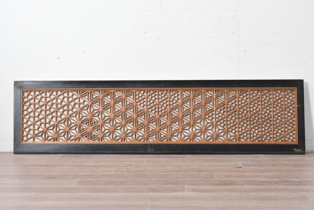 アンティーク建具　昭和初期　大小の組子細工が美しく連なる障子欄間1枚　(R-087555)