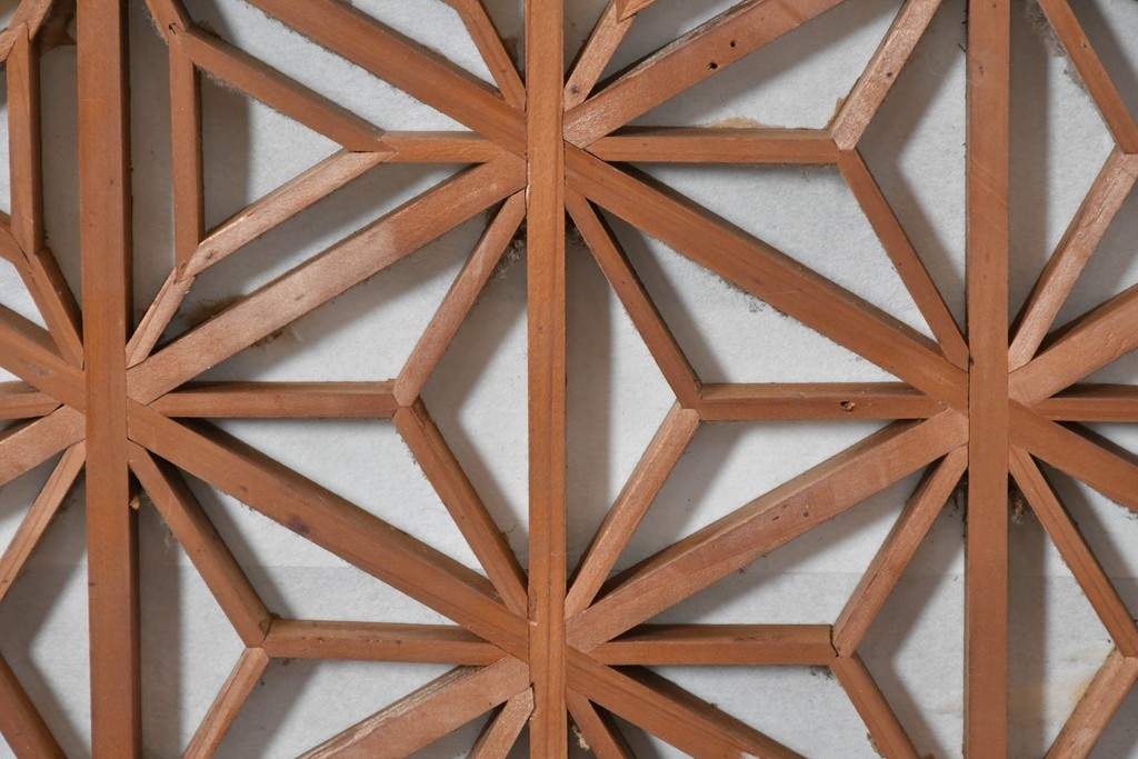 アンティーク建具　昭和初期　大小の組子細工が美しく連なる障子欄間1枚　(R-087555)