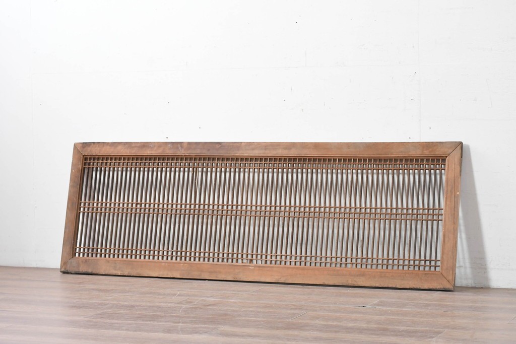 アンティーク建具　大正から昭和初期　繊細な縦桟が整然と並ぶ筬欄間1枚　(R-087556)