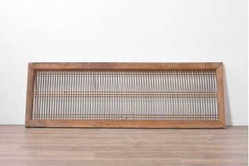 アンティーク建具　大正から昭和初期　繊細な縦桟が整然と並ぶ筬欄間1枚　(R-087556)