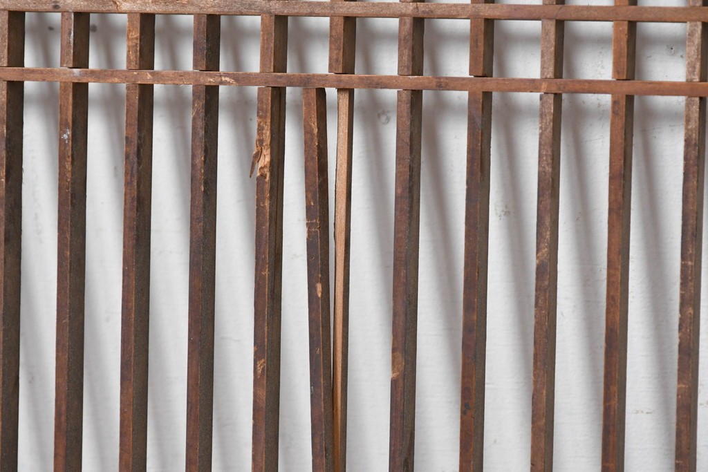 アンティーク建具　大正から昭和初期　繊細な縦桟が整然と並ぶ筬欄間1枚　(R-087556)