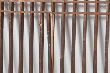 アンティーク建具　大正から昭和初期　繊細な縦桟が整然と並ぶ筬欄間1枚　(R-087556)