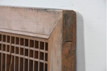 アンティーク建具　大正から昭和初期　繊細な縦桟が整然と並ぶ筬欄間1枚　(R-087556)