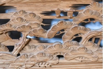 ヴィンテージ建具　昭和中期　橋と松の風景彫刻が美しい欄間2枚セット　(R-087558)