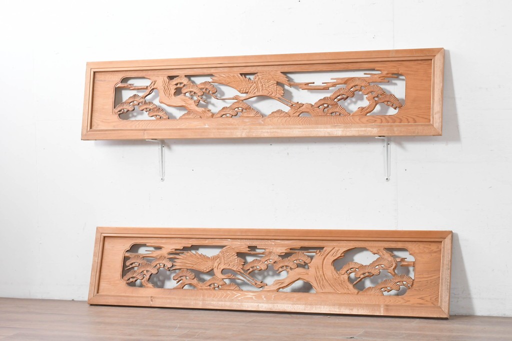 ヴィンテージ建具　昭和中期　松に舞う鶴の彫刻が美しい欄間2枚セット　(R-087559)