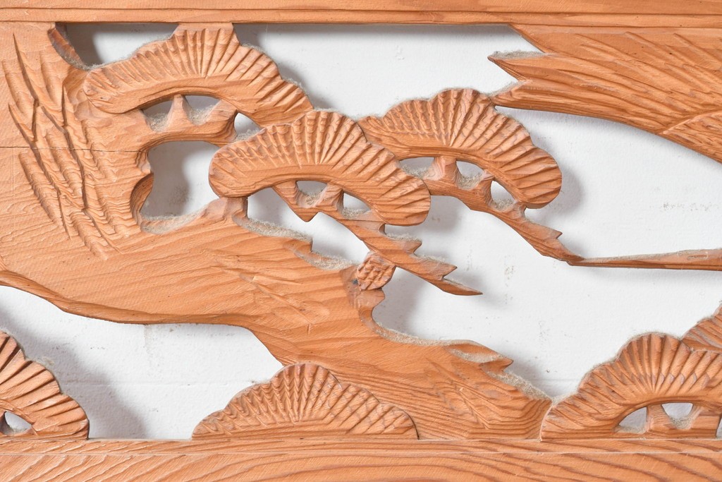 ヴィンテージ建具　昭和中期　松に舞う鶴の彫刻が美しい欄間2枚セット　(R-087559)