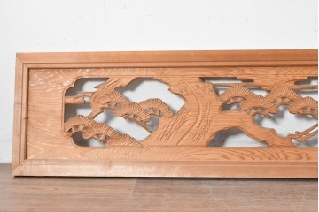 ヴィンテージ建具　昭和中期　松に舞う鶴の彫刻が美しい欄間2枚セット　(R-087559)