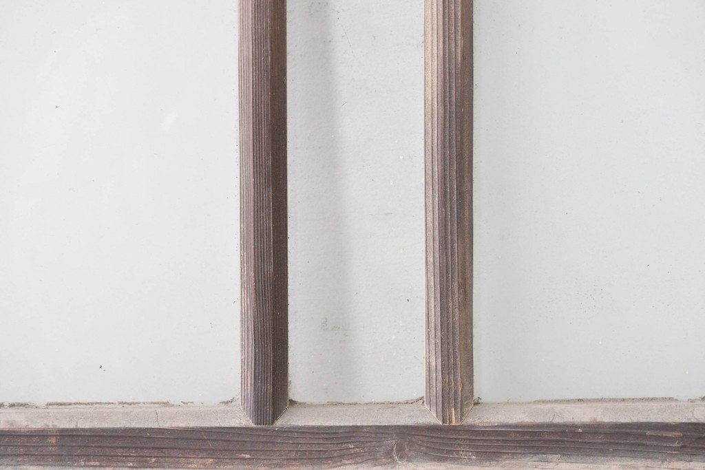 ヴィンテージ建具　昭和中期　シンプルなデザインで取り入れやすい明り取り2枚セット　(R-087560)