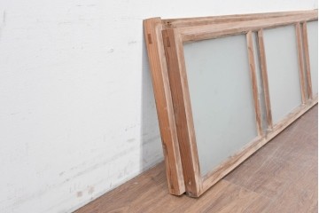 ヴィンテージ建具　昭和中期　シンプルなデザインで取り入れやすい明り取り2枚セット　(R-087560)