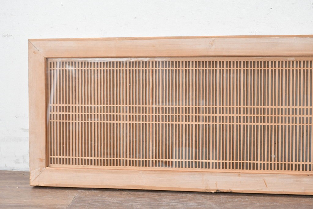 ヴィンテージ建具　昭和後期　両面ガラス　繊細な縦桟が美しい筬欄間2枚セット　(R-087561)