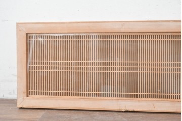 ヴィンテージ建具　昭和後期　両面ガラス　繊細な縦桟が美しい筬欄間2枚セット　(R-087561)
