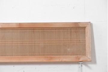 ヴィンテージ建具　昭和後期　両面ガラス　繊細な縦桟が美しい筬欄間2枚セット　(R-087561)