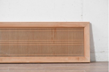 ヴィンテージ建具　昭和後期　両面ガラス　繊細な縦桟が美しい筬欄間2枚セット　(R-087561)