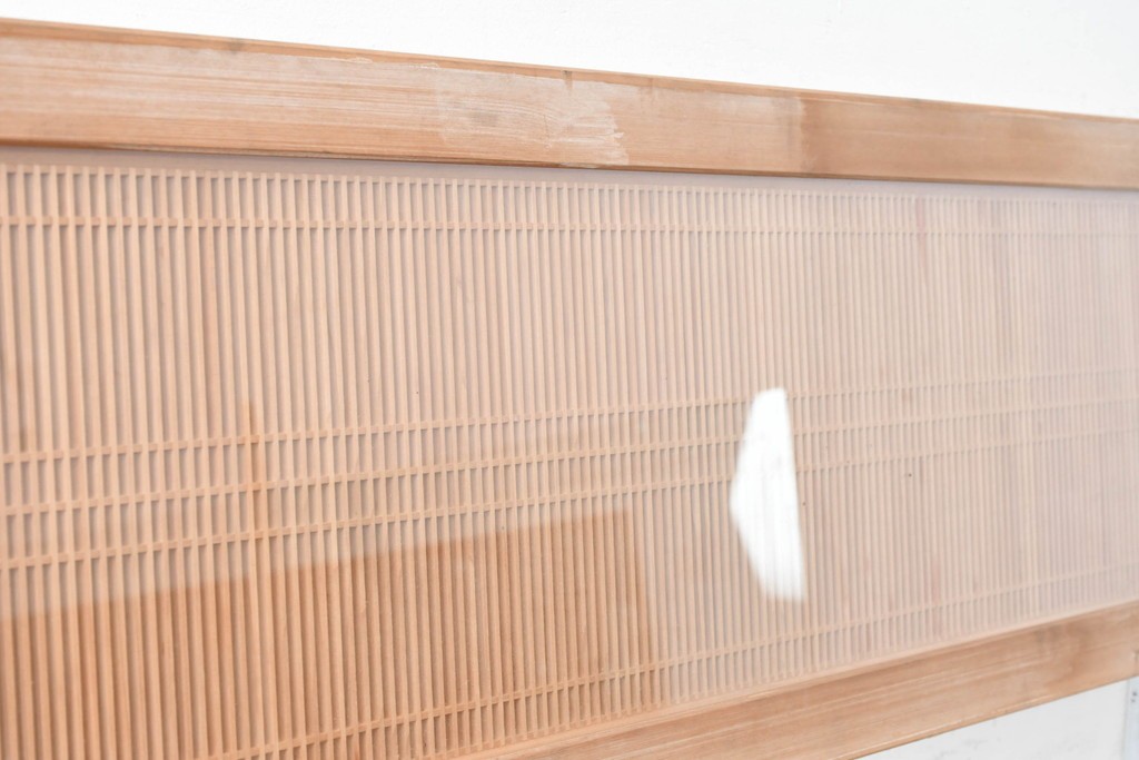 ヴィンテージ建具　昭和後期　両面ガラス　繊細な縦桟が美しい筬欄間2枚セット　(R-087561)