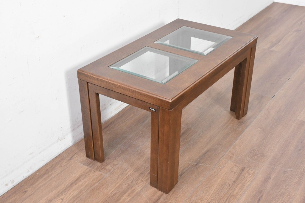 中古　美品　希少な廃番品　カリモク家具(karimoku)　domani(ドマーニ)　Morganton(モーガントン)　重厚な木製フレームのガラストップローテーブル　(R-087563)