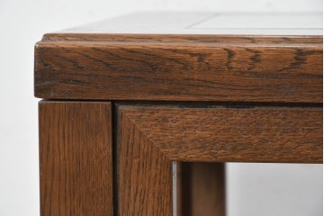 中古　美品　希少な廃番品　カリモク家具(karimoku)　domani(ドマーニ)　Morganton(モーガントン)　重厚な木製フレームのガラストップローテーブル　(R-087563)