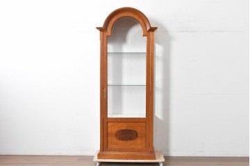 中古　イタリア製　高級家具　FP PASI(フランチェスコ・パージ)　アーチ型のトップが印象的なガラスキャビネット　(R-087564)