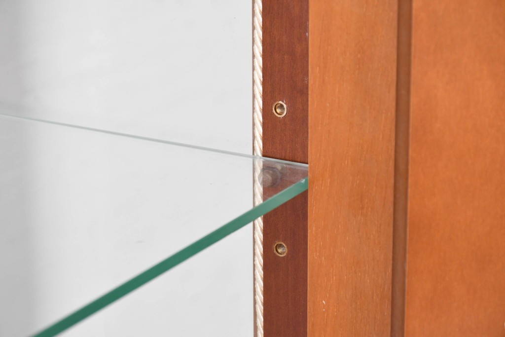 中古　イタリア製　高級家具　FP PASI(フランチェスコ・パージ)　アーチ型のトップが印象的なガラスキャビネット　(R-087564)