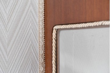 中古　イタリア製　高級家具　FP PASI(フランチェスコ・パージ)　アーチ型のトップが印象的なガラスキャビネット　(R-087564)