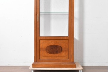 中古　イタリア製　高級家具　FP PASI(フランチェスコ・パージ)　アーチ型のトップが印象的なガラスキャビネット　(R-087564)