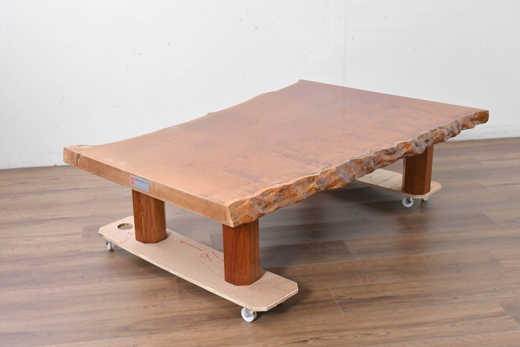 中古　花梨(カリン)材　一枚板ならではの力強い木肌が魅力の重厚な座卓　(R-087565)