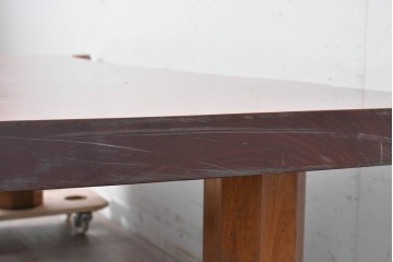 中古　花梨(カリン)材　一枚板ならではの力強い木肌が魅力の重厚な座卓　(R-087565)