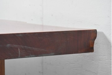 中古　花梨(カリン)材　一枚板ならではの力強い木肌が魅力の重厚な座卓　(R-087565)