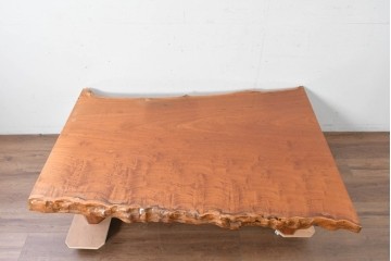 中古　花梨(カリン)材　一枚板ならではの力強い木肌が魅力の重厚な座卓　(R-087565)