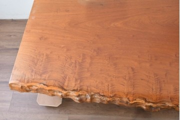 中古　花梨(カリン)材　一枚板ならではの力強い木肌が魅力の重厚な座卓　(R-087565)