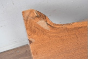 中古　花梨(カリン)材　一枚板ならではの力強い木肌が魅力の重厚な座卓　(R-087565)