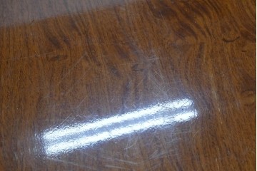 中古　花梨(カリン)材　一枚板ならではの力強い木肌が魅力の重厚な座卓　(R-087565)