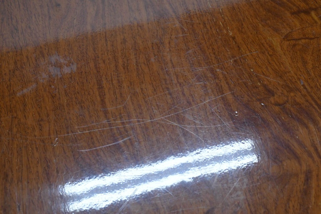 中古　花梨(カリン)材　一枚板ならではの力強い木肌が魅力の重厚な座卓　(R-087565)