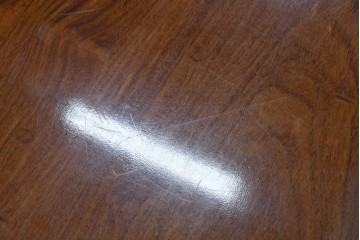 中古　花梨(カリン)材　一枚板ならではの力強い木肌が魅力の重厚な座卓　(R-087565)